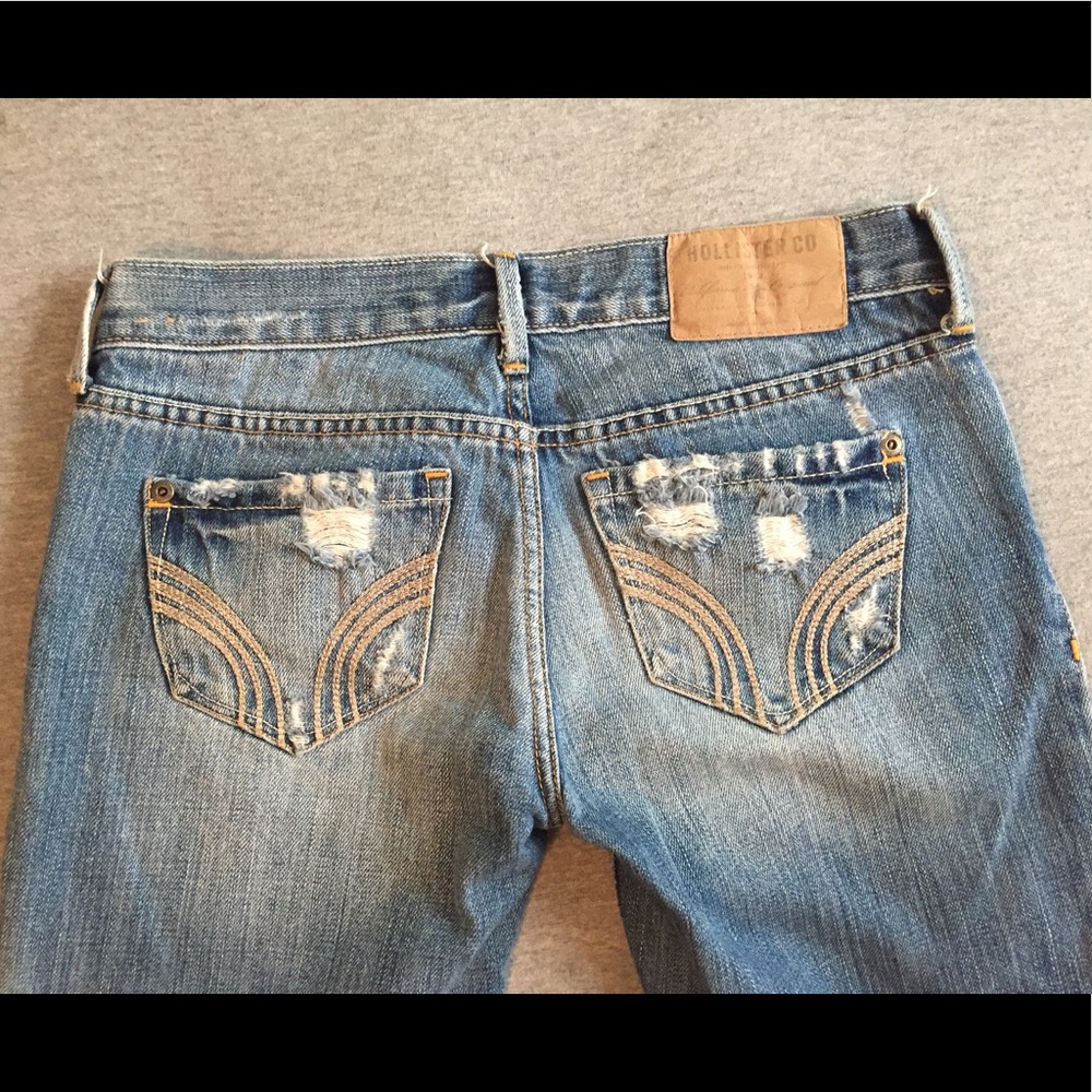Hollister Ripped Jeans - Picture 5 of 5